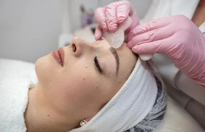 Stone and Roller Lifting Treatment
